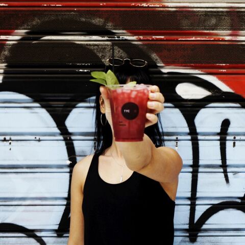 4 φημισμένα αθηναϊκά bar που κάνουν delivery τα cocktails τους