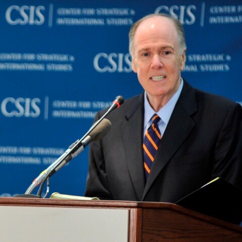 Ο Τομ Ντόνιλον