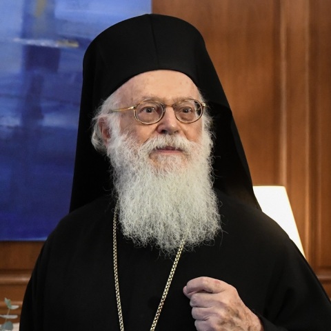 Ο Αρχιεπίσκοπος Αλβανίας, Αναστάσιος