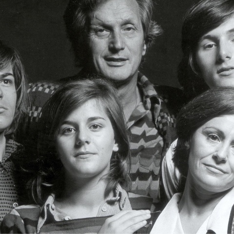 Ο Ottavio και η Rosita Missoni με τα παιδιά τους, Vittorio, Angela, Luca, 1971 ©Alpha Castaldi/ Courtesy of Missoni (official site)