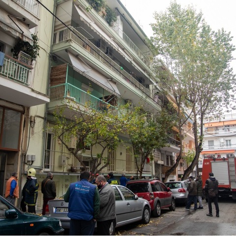 Φωτιά σε διαμέρισμα στη Θεσσαλονίκη