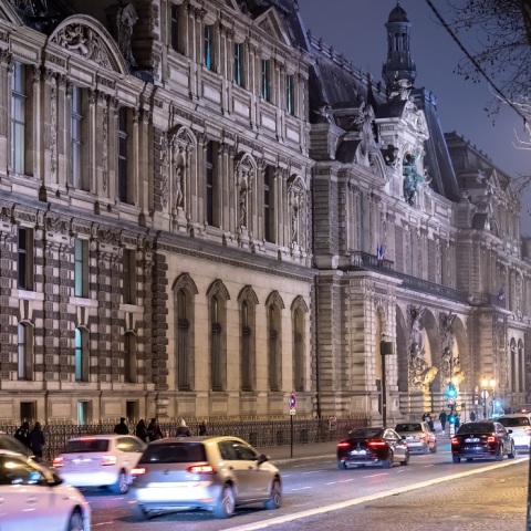 Αυτοκίνητα σε δρόμο της Γαλλίας