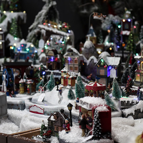 ΣΤΙΓΜΙΟΤΥΠΑ ΑΠΟ ΚΑΤΑΣΤΗΜΑ ΕΠΟΧΙΚΩΝ ΕΙΔΩΝ // ΑΝΟΙΓΟΥΝ ΤΑ ΚΑΤΑΣΤΗΜΑΤΑ ΕΠΟΧΙΚΩΝ ΕΙΔΩΝ ΑΠΟ ΤΗΝ ΔΕΥΤΕΡΑ 7 ΔΕΚΕΜΒΡΙΟΥ