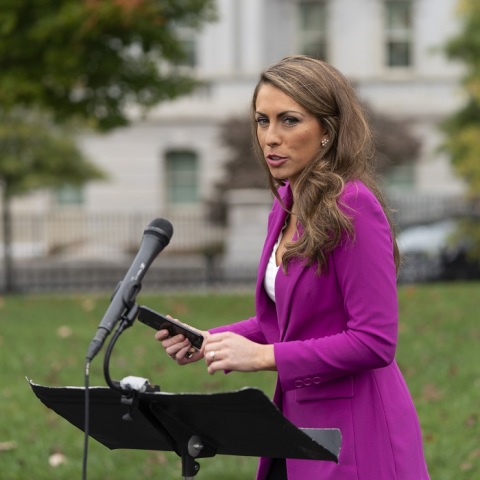 Η πρώην διευθύντρια επικοινωνίας του Λευκού Οίκου, Αλίσα Φάρα