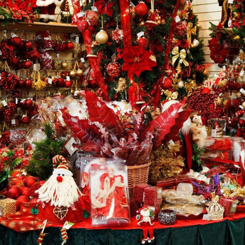 Καταστήματα με χριστουγεννιάτικα είδη