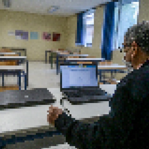 Τηλεκπαίδευση σε σχολείο