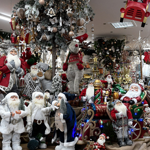  ΑΘΗΝΑ- ΑΓΟΡΑ ΧΡΙΣΤΟΥΓΙΕΝΝΙΑΤΙΚΩΝ ΕΙΔΩΝ 