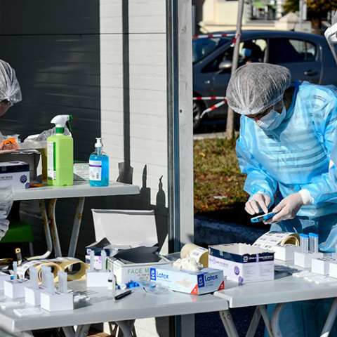 RAPID TEST ΣΕ ΟΔΗΓΟΥΣ ΑΥΤΟΚΙΝΗΤΩΝ ΚΑΙ ΠΟΛΙΤΕΣ ΑΠΟ ΚΛΙΜΑΚΙΟ ΤΟΥ ΕΟΔΥ