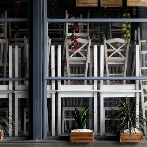 Lockdown -  ΚΛΕΙΣΤΑ ΚΑΤΑΣΤΗΜΑΤΑ ΕΣΤΙΑΣΗΣ ΣΤΟ ΕΜΠΟΡΙΚΟ ΚΕΝΤΡΟ ΤΗΣ ΑΘΗΝΑΣ