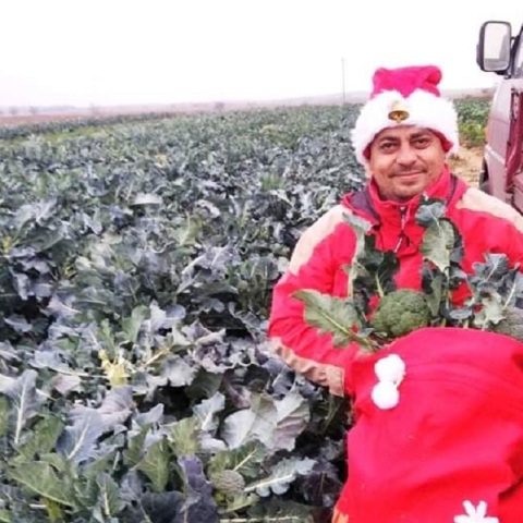 Ο παραγωγός Παναγιώτης Γιλτίδης με σάκο Άγιου Βασίλη 