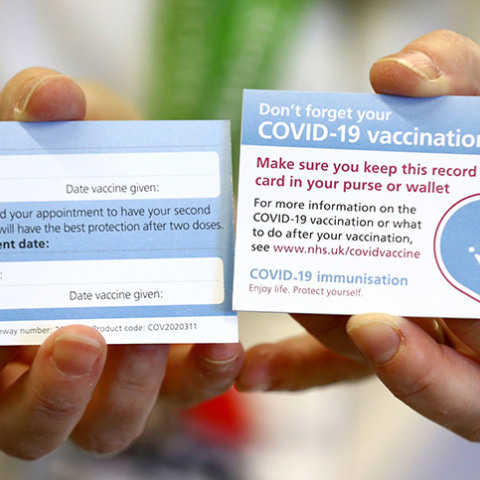 Κορωνοϊός - COVID-19 - Βρετανία: Αρχίζει ο εμβολιασμός