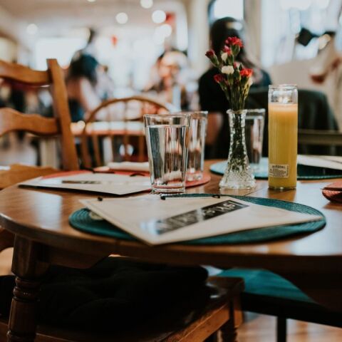 Save one Seat: Μια ελπίδα για τα αγαπημένα μας στέκια