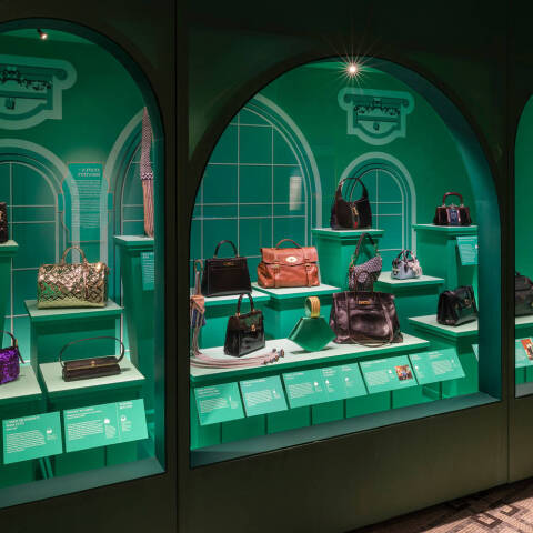 Bags: Inside Out: Μια έκθεση αφιερωμένη στο πιο ποθητό αξεσουάρ