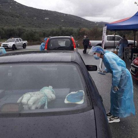 Έλεγχος για κορωνοϊό με rapid test μέσω drive through απο κλιμάκιο του ΕΟΔΥ