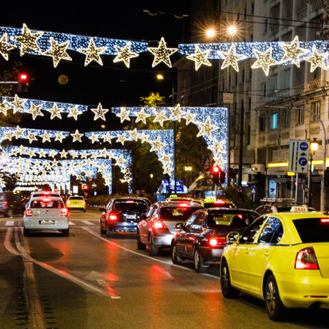 Χριστούγεννα 2020: Ο λαμπερός χριστουγεννιάτικος στολισμός στην Πανεπιστημίου