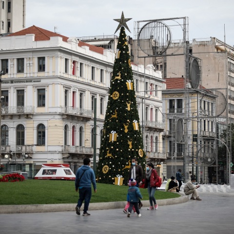 Απαντήσεις σε ερωτήματα για τις μετακινήσεις και την απαγόρευση κυκλοφορίας την εορταστική περίοδο εν μέσω πανδημίας έδωσε ο Στέλιος Πέτσας