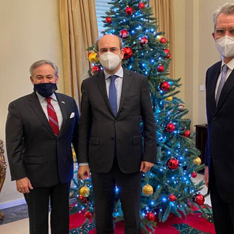 Ο Κωστής Χατζηδάκης με τον Αμερικανό υπουργό Ενέργειας Dan Brouillette και τον Αμερικανό πρέσβη στην Ελλάδα Τζέφρι Πάιατ