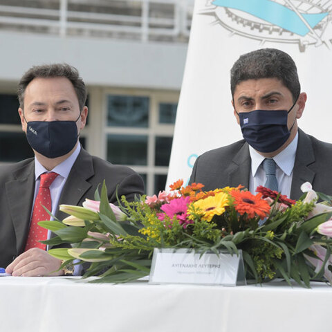 Από αριστερά: Οδυσσέας Αθανασίου, Διευθύνων Σύμβουλος της Lamda Development, Λευτέρης Αυγενάκης, Υφυπουργός Πολιτισμού και Αθλητισμού