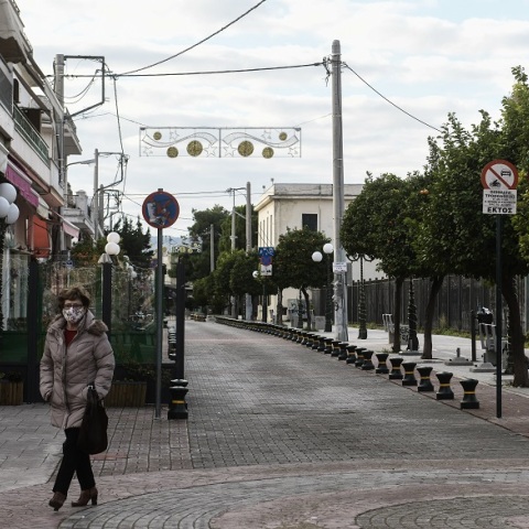 Στιγμιότυπο από το lockdown στην Ελευσίνα