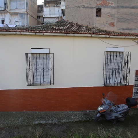 ΤΟ ΣΠΙΤΙ ΤΟΥ 87ΧΡΟΝΟΥ ΤΟΝ ΟΠΟΙΟ ΔΟΛΟΦΟΝΗΣΑΝ ΚΑΙ ΛΗΣΤΕΨΑΝ ΔΥΟ ΑΝΗΛΙΚΟΙ ΣΤΗ ΘΕΣΣΑΛΟΝΙΚΗ