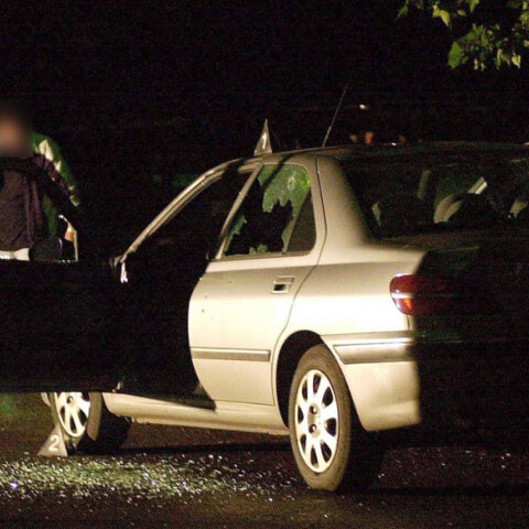 Δολοφονία δημοσιογράφου στην Ποντγκόριτσα (Μαυροβούνιο) - Τα σπασμένα τζάμια σε αυτοκίνητο μετά τους πυροβολισμούς