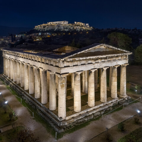 Εντυπωσιακός ο νέος φωτισμός στον Ναό του Ηφαίστου