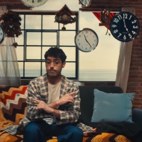 O Matt Buechele στο βίντεο κλιπ του Netflix