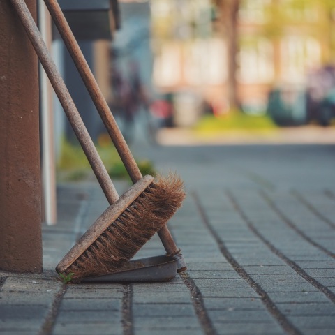 Σκούπα και φαράσι 