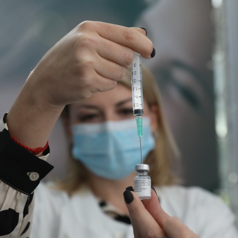 Εμβόλιο - κορωνοϊός