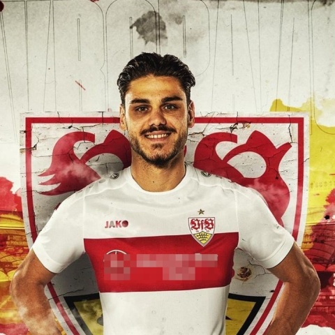 Ο ποδοσφαιριστής, Κωνσταντίνος Μαυροπάνος 