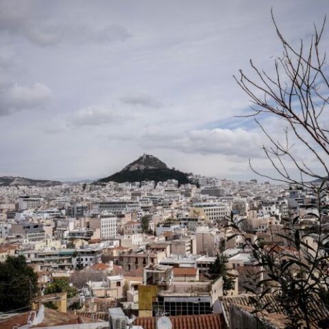 Λίγα σύννεφα στην Αθήνα