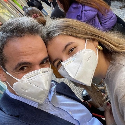 Ο πρωθυπουργός Κυριάκος Μητσοτάκης με την κόρη του, Δάφνη