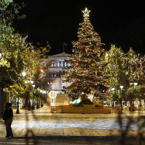 Χριστουγεννιάτικη ατμόσφαιρα στην πλατεία Συντάγματος