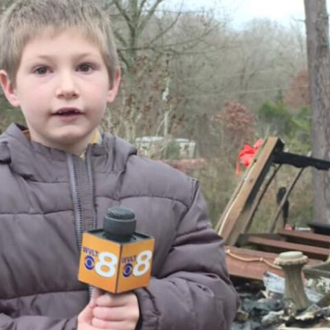 O Eli, o 7χρονος στο Τενεσί των ΗΠΑ, που έσωσε από φωτιά την 22 μηνών αδελφή του