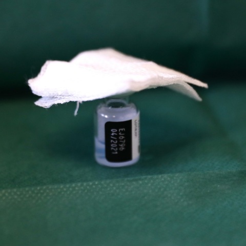 Εμβολιασμός κατά του κορονοϊού στο νοσοκομείο "ΘΡΙΑΣΙΟ"