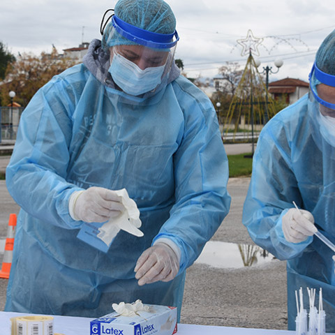  ΑΡΓΟΛΙΔΑ- ΕΛΕΓΧΟΙ ΓΙΑ COVID-19 ΣΕ ΔΙΕΡΧΟΜΕΝΟΥΣ ΟΔΗΓΟΥΣ ΣΤΗ ΝΕΑ ΚΙΟ