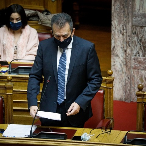 Γιάννης Βρούτσης 