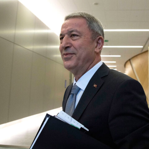 Χουλουσί Ακάρ