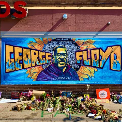 Τοιχογραφία στη μνήμη του Τζορτζ Φλόιντ