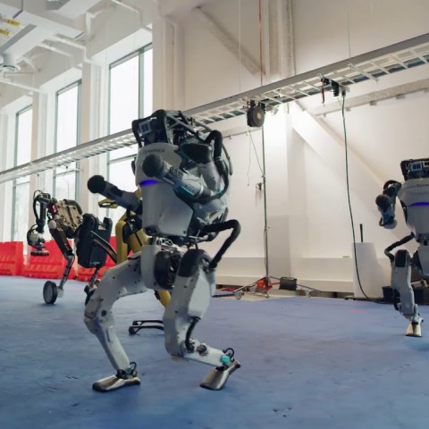Σκηνή από το viral video με τα ρομπότ της Boston Dynamics που χορεύουν καγκέλια