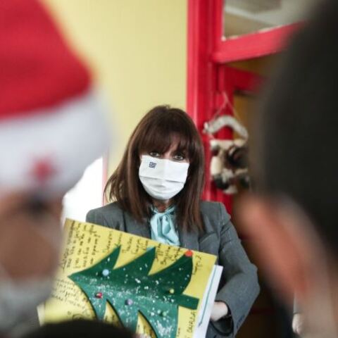  Kατερίνα Σακελλαροπούλου