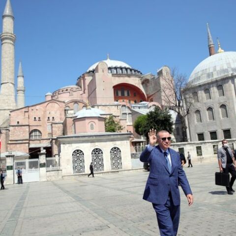 Ο Ερντογάν έξω από την Αγία Σοφία  