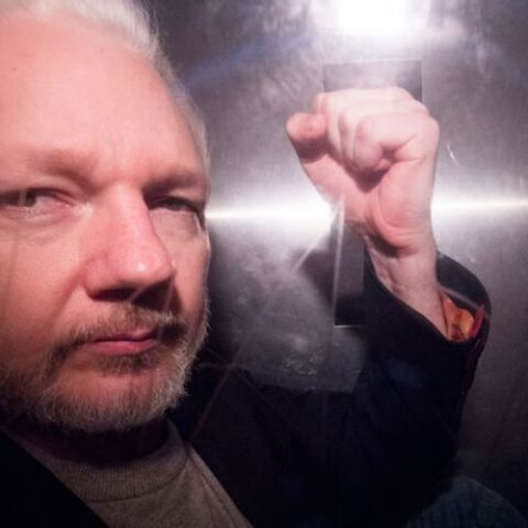 Τζούλιαν Ασάνζ 