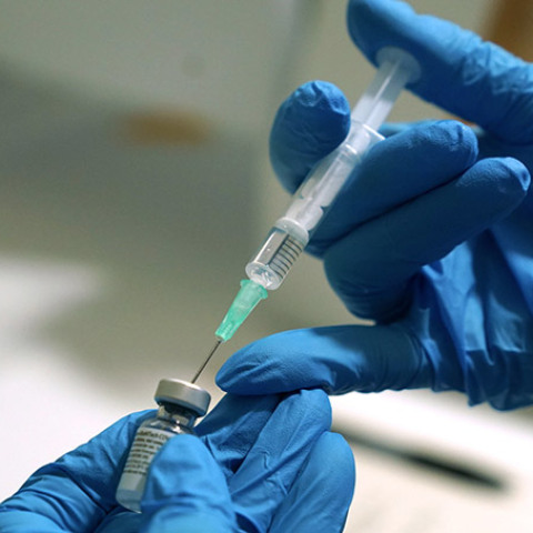 Κορωνοϊός - COVID-19, Βρετανία, εμβόλιο