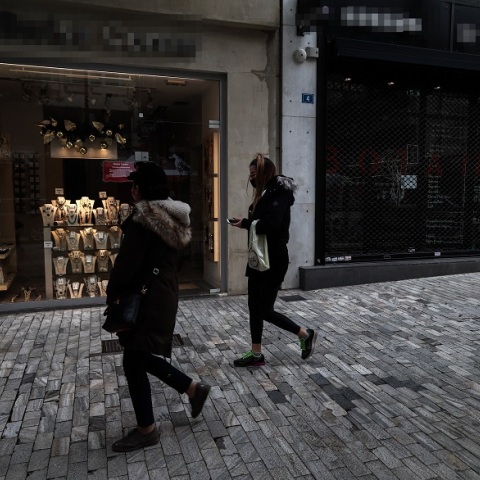 Στιγμιότυπο από το lockdown στο κέντρο της Αθήνας