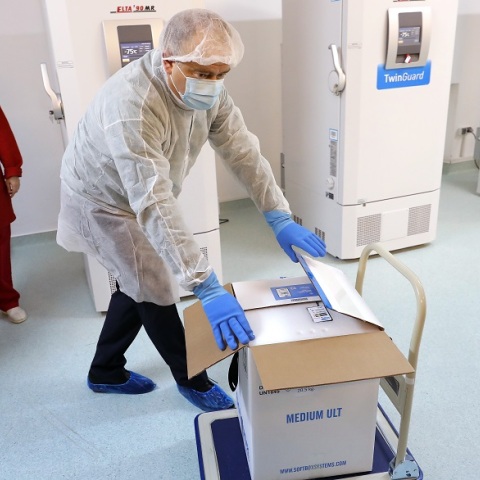 Μεταφορά εμβολίων της Pfizer/BioNTech