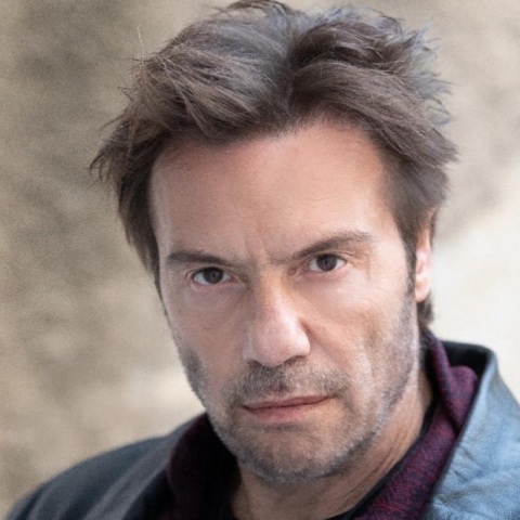 Ο ηθοποιός, Στράτος Τζώρτζογλου