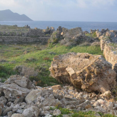 Κάστρο Μεθώνης: Το τμήμα του ημικυκλικού πύργου που κατέρρευσε