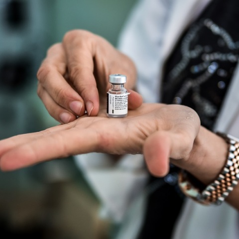 Εμβόλιο - κορωνοϊός