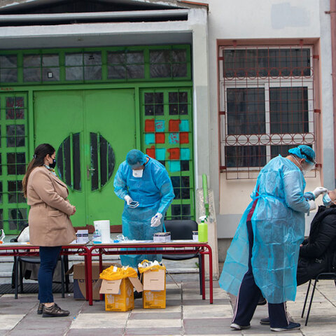 Τεστ για κορωνοϊό σε εκπαιδευτικούς στη Θεσσαλονίκη
